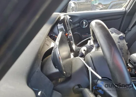 2022 Mini Cooper z USA, uszkodzony, nr VIN WMW33DK06N2R90945